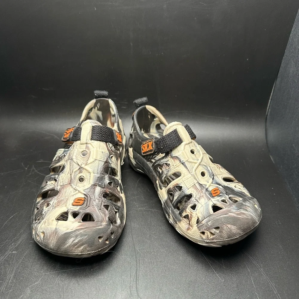 Skechers‎ Kids Slip on hook loop camo shoes size 12 like new